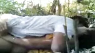 Durante o trio, as meninas mimam filme pornô de mulher bonita o parceiro com carícias pervertidas