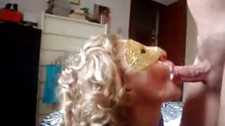 Peludo loira implorou filme pornô mulher com para enfiar o pau no fundo do cu