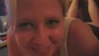 Casal russo fazendo sexo oral original na frente filme porno para mulher da câmera