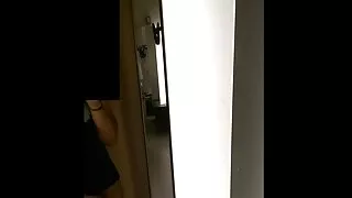Titted loira mulher fazendo filme pornô com cavalo está pronta para desgastar seu amante na cama