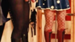 O homem apressou-se a foder uma sedutora depravada filme pornô com mulher do grelo grande no seu escritório