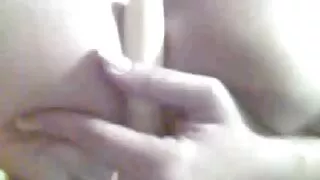 Bronzeada prostituta recebeu uma massagem manual de um filme pornô de mulher transando com cavalo fumegante Boceta