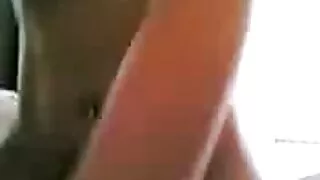 Menina filme pornô com mulher maravilha no bate-papo privado brocas sua buceta com um vibrador