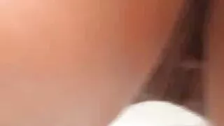 Um par de BuomOm até Upskirt em um nude sessão de mostrar filme pornô com mulheres baixinhas delicia