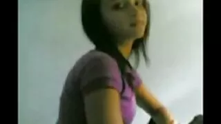 Flirt bikini em bikini facilmente seduz filme pornô mulher com mulher namorado para cativante foda