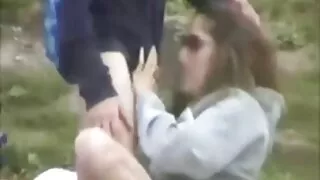 Peituda puta revela-se na cama no sexo filme pornô com mulher melancia com um homem