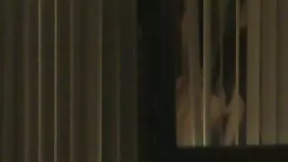 Lamber os pés e buceta de filme pornô de mulher de 50 anos uma morena e vê-la foder duro com outro