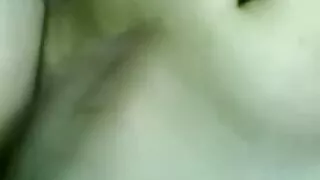 Uma cadela amorosa fica Estilo cachorrinho filme porno mulher com cavalo e fode um vibrador na bunda dela